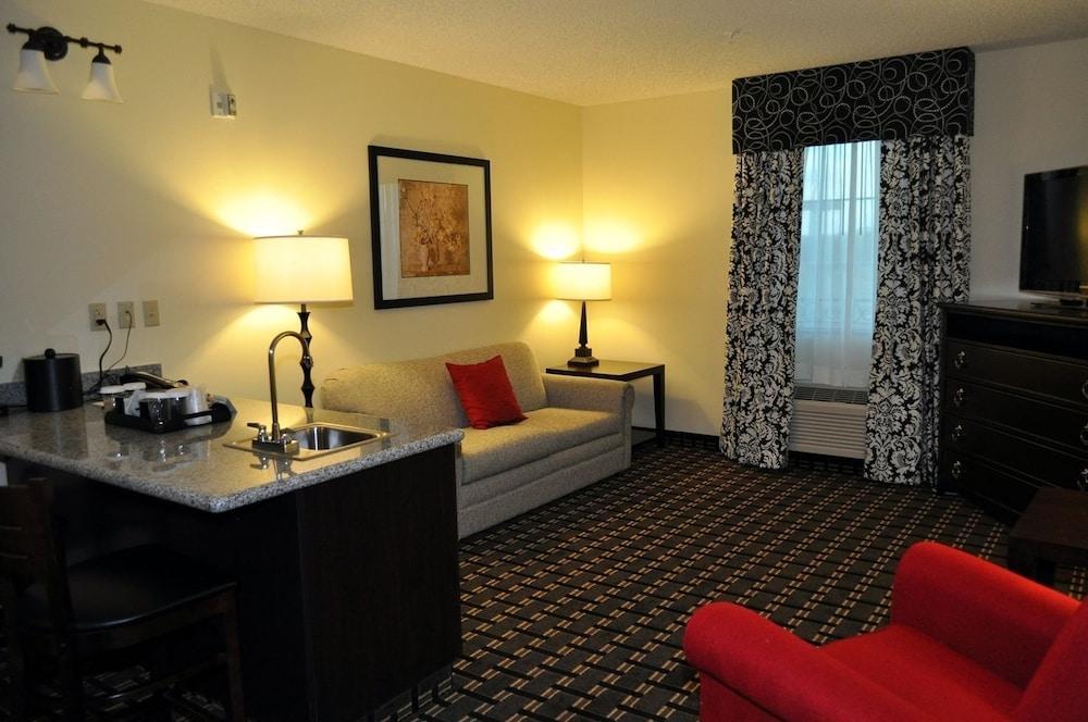Hotel Evangeline Downs Hotel, Ascend Collection 3*