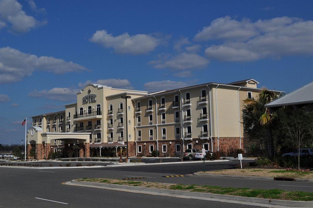 Evangeline Downs Hotel, Ascend Collection