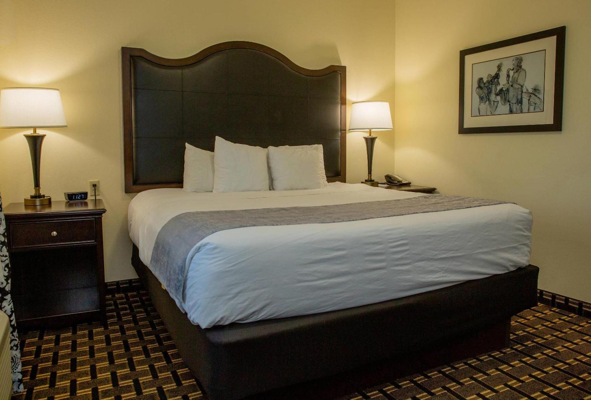 Evangeline Downs Hotel, Ascend Collection Hotel