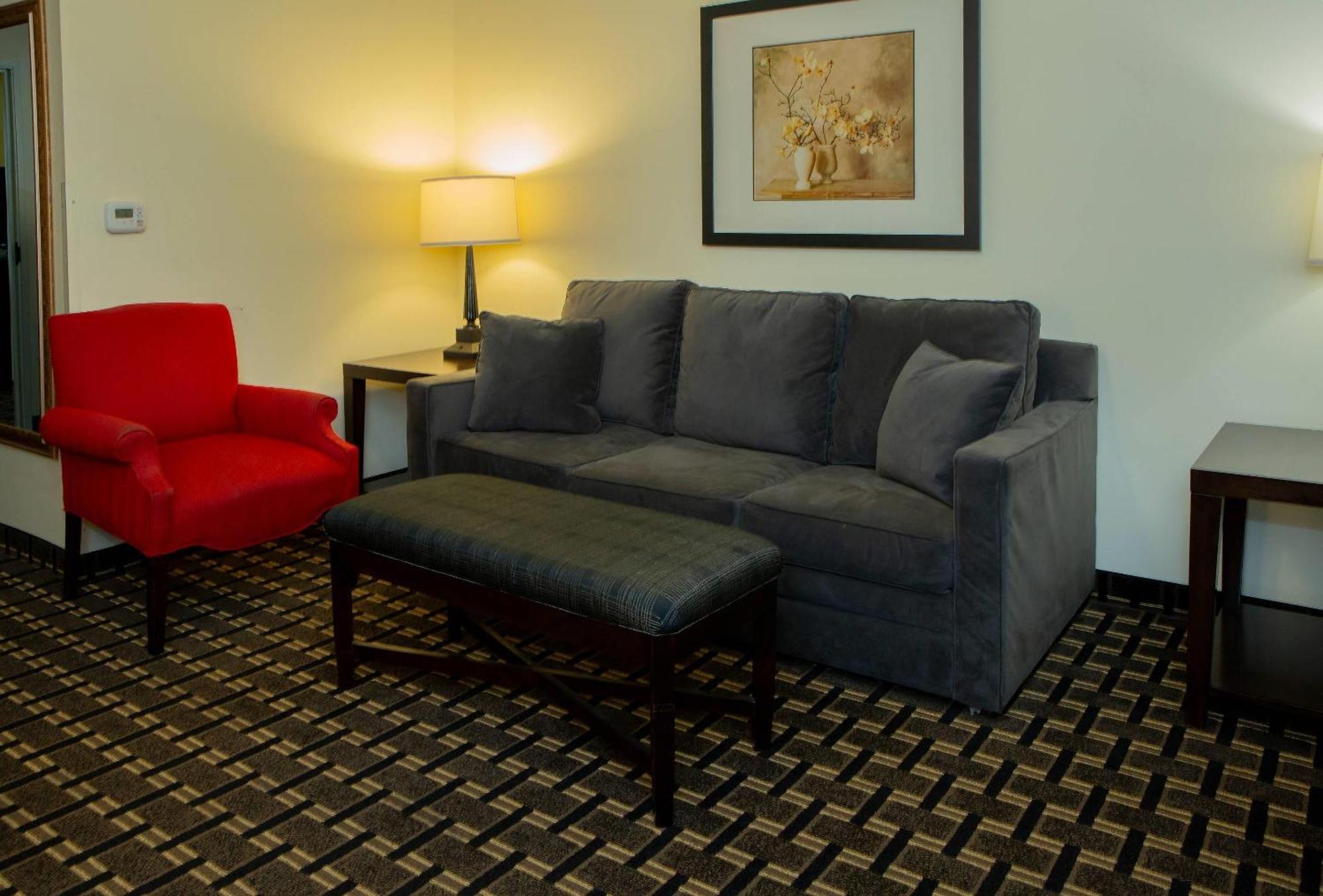 Evangeline Downs Hotel, Ascend Collection