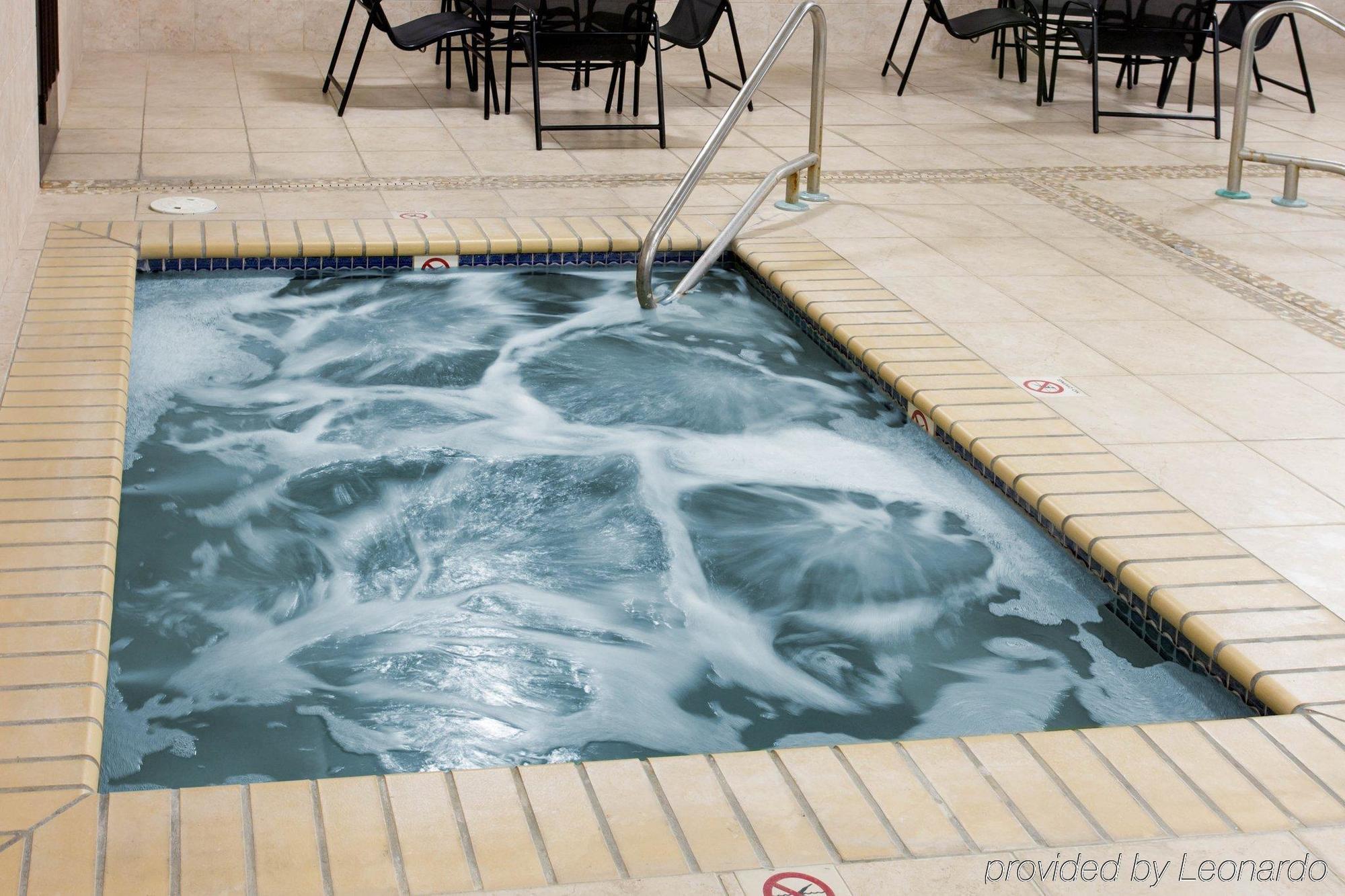 Evangeline Downs Hotel, Ascend Collection