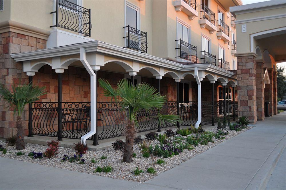 Evangeline Downs Hotel, Ascend Collection 3*